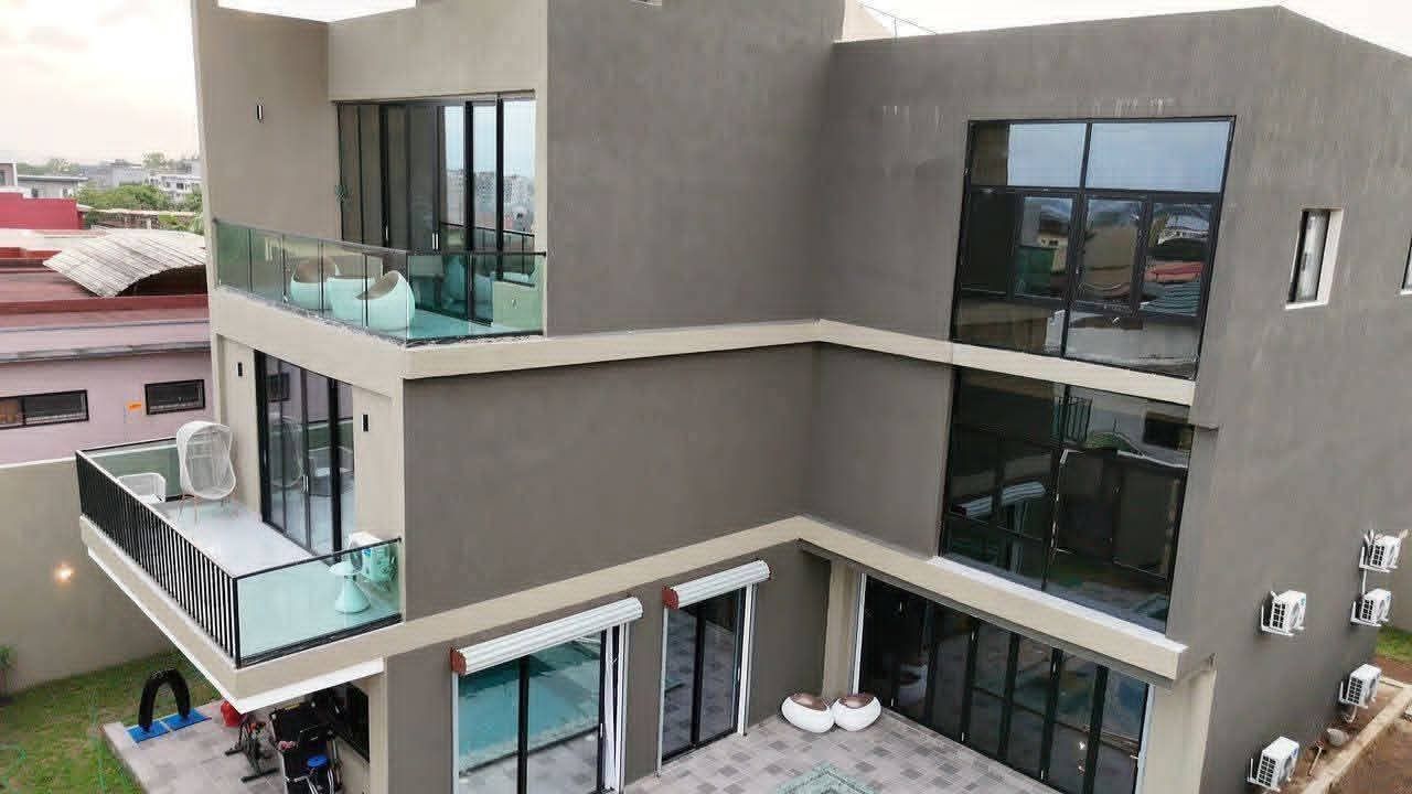 Magnifique triplex 6 pièces en résidence meublée