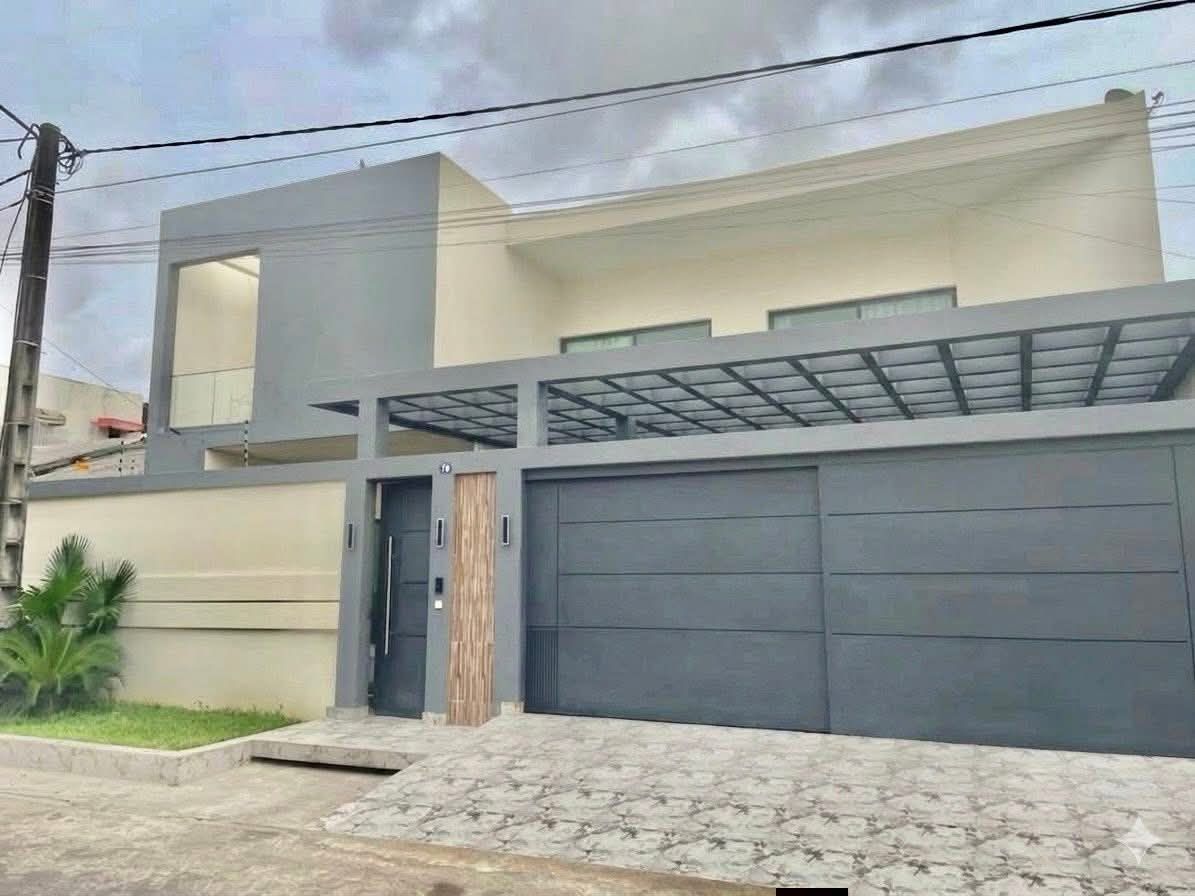 Splendide duplex 5 pièces haut standing