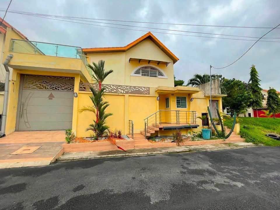 Villa duplex 5 pièces haut standing