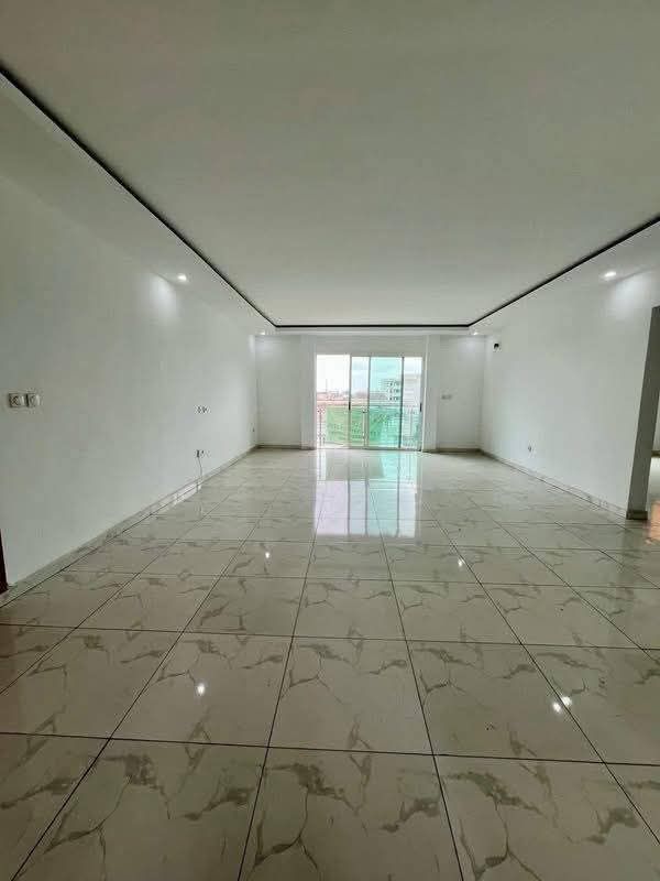 APPARTEMENT 4 PIÈCES À LOUER