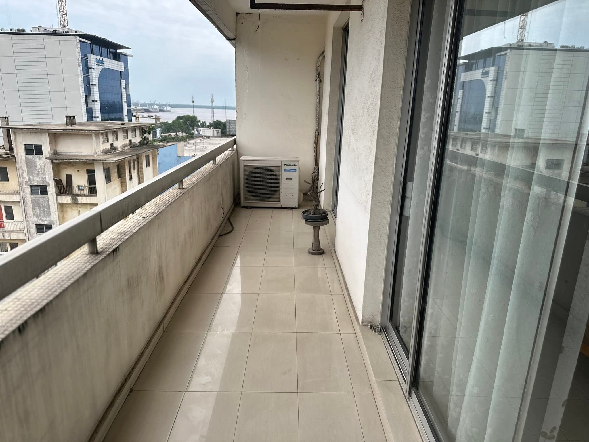 SUPERBE APPARTEMENT DE 03 PIÈCES A VENDRE