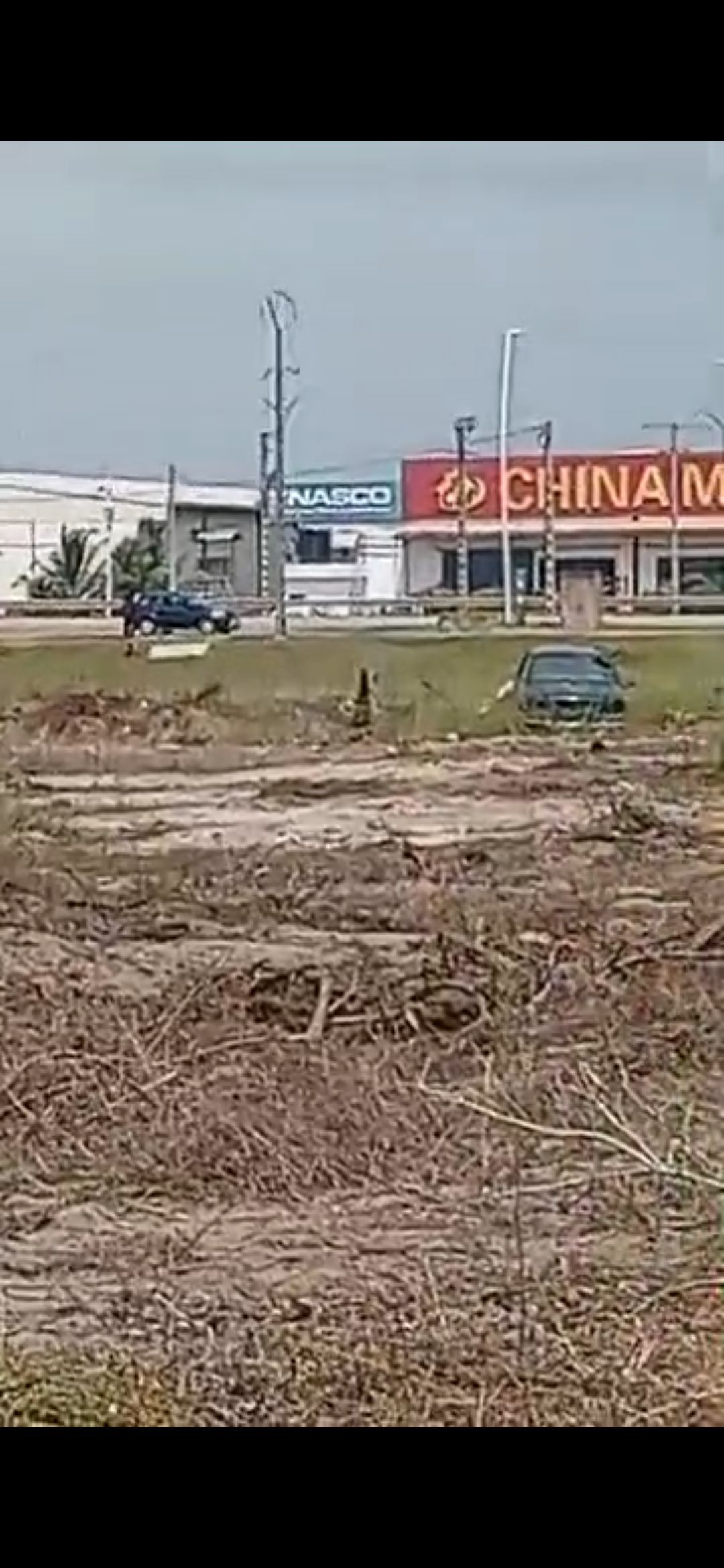 Parcelle 20ha - en face de CHINA MALL