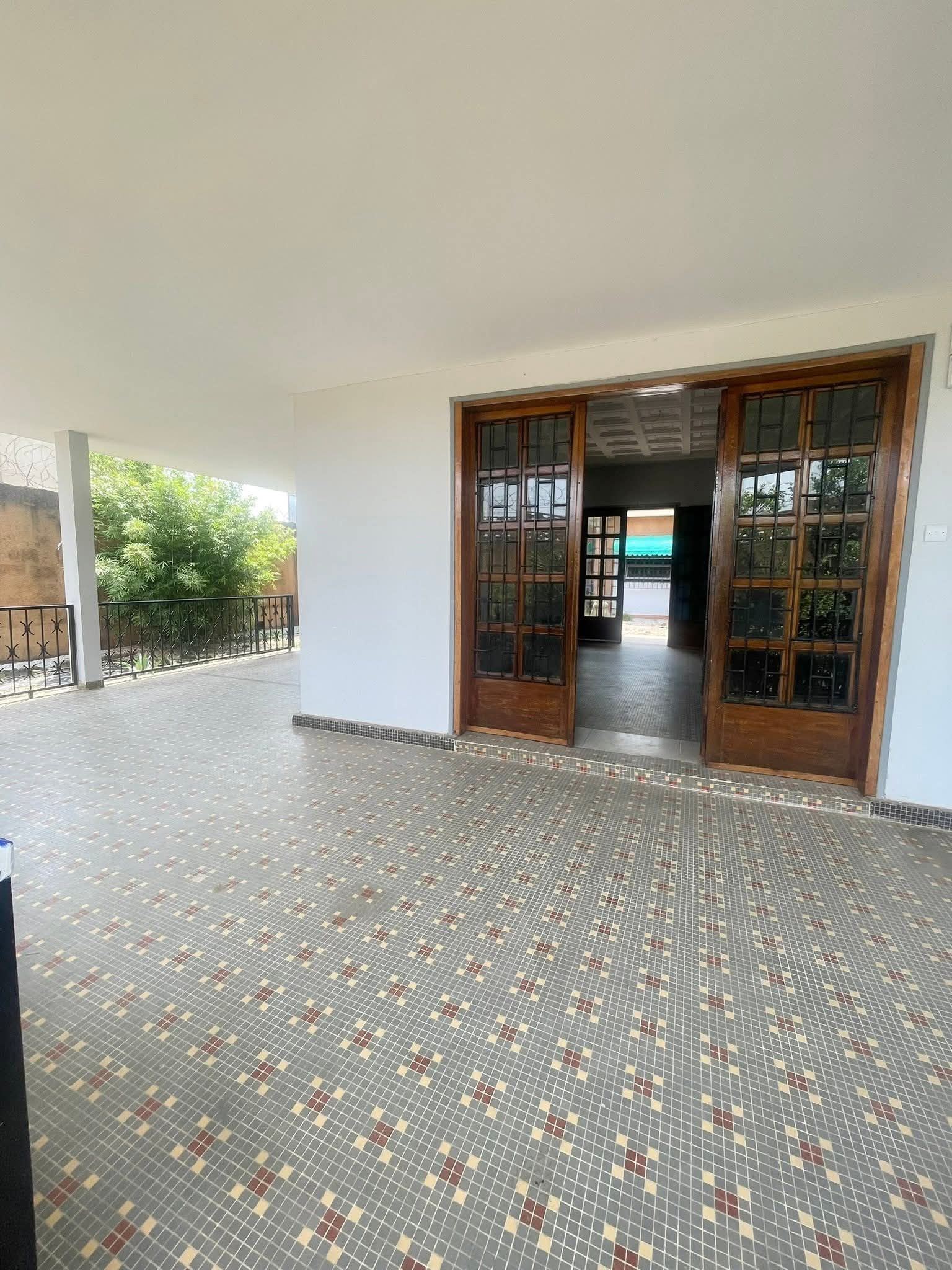 Bassam centre ville - villa de charme