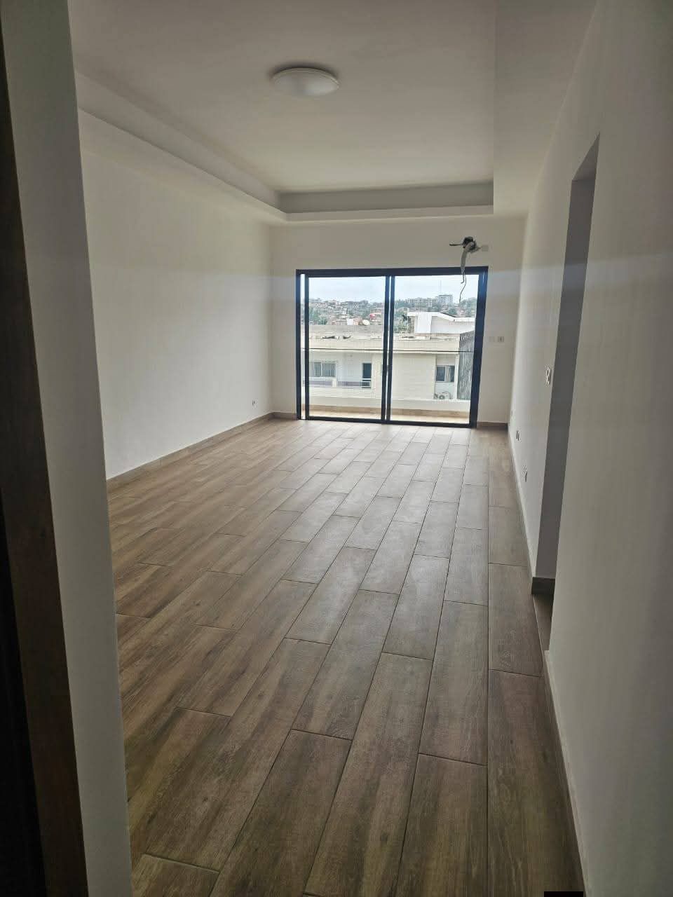 BEL APPARTEMENT 3 PIÈCES À LOUER