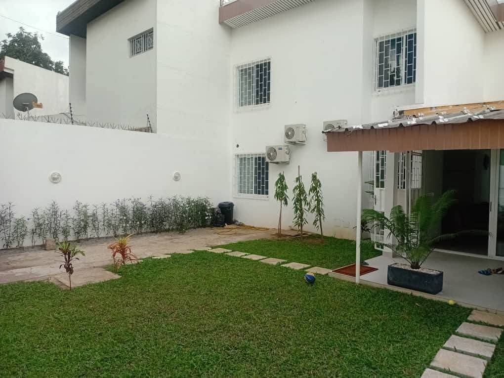SPLENDIDE VILLA DUPLEX DE 04 PIÈCES