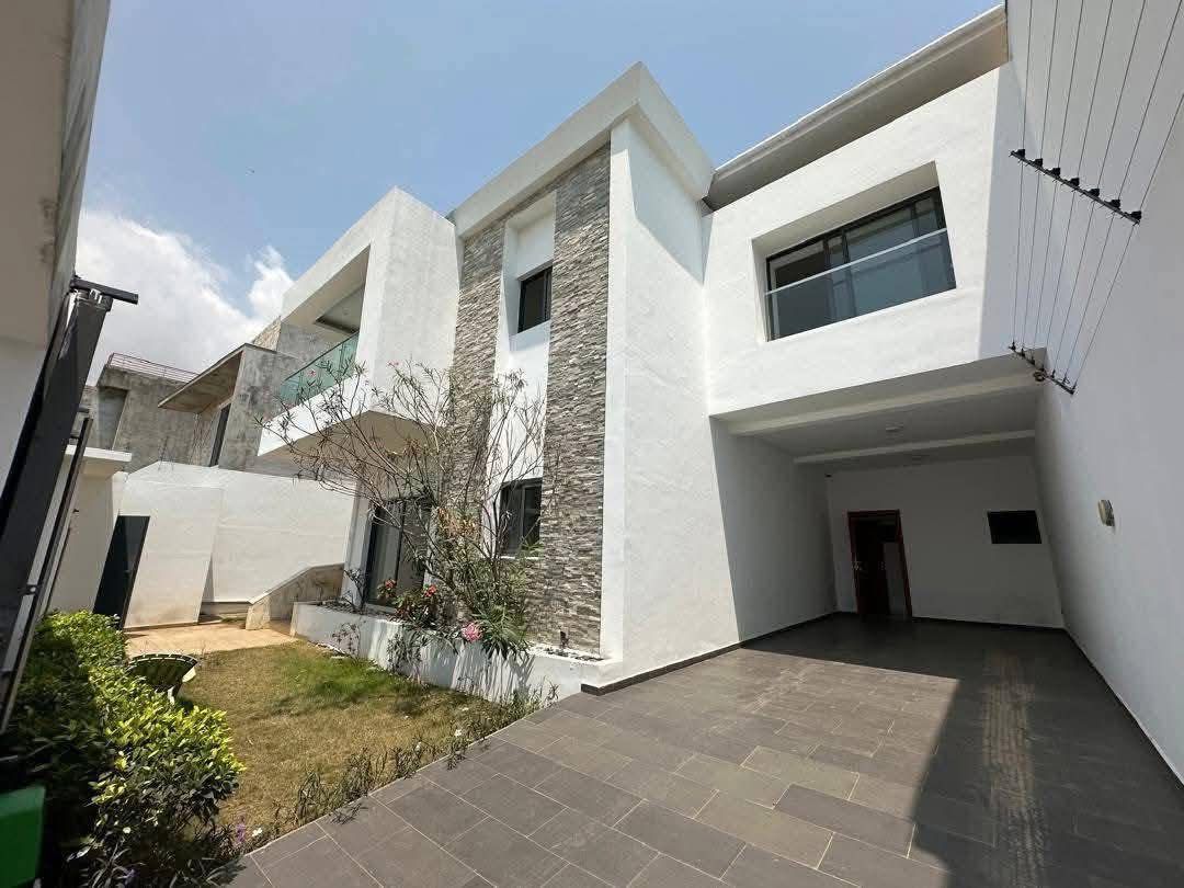 BELLE VILLA DUPLEX DE 5 PIÈCES À LOUER
