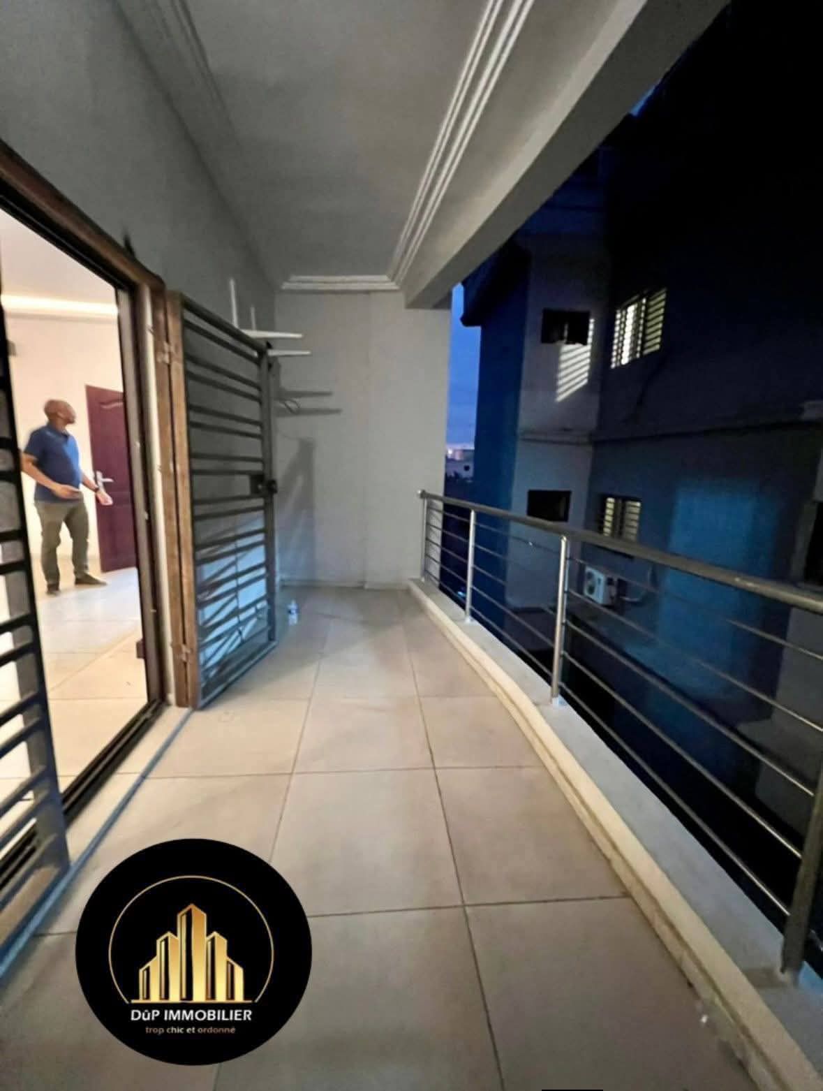 APPARTEMENT 4 PIÈCES EN LOCATION
