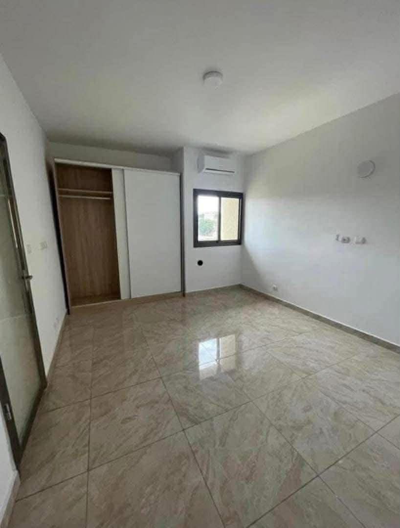BEL APPARTEMENT DE 03 PIÈCES EN LOCATION