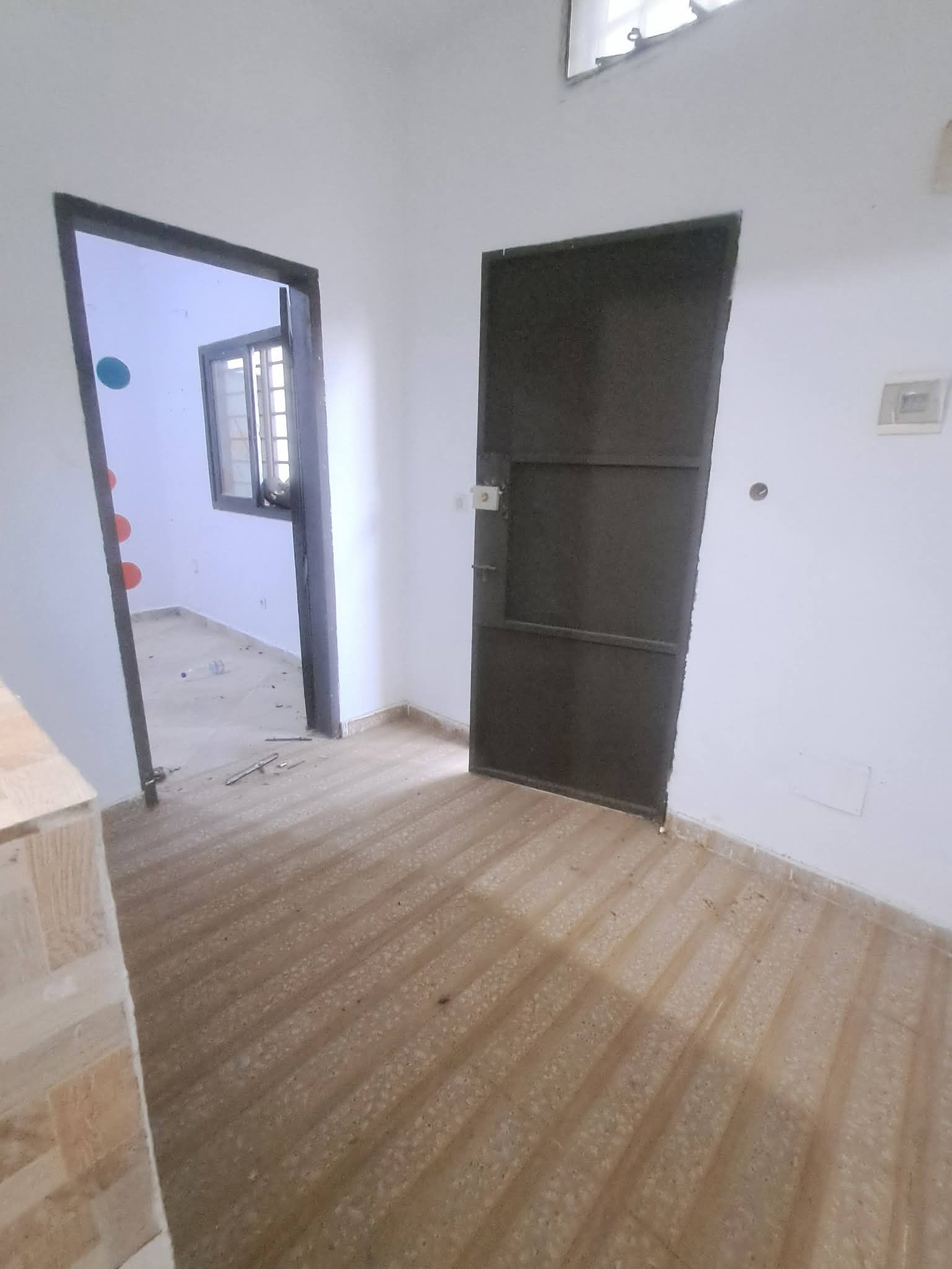 Grand studio au rez-de-chaussée