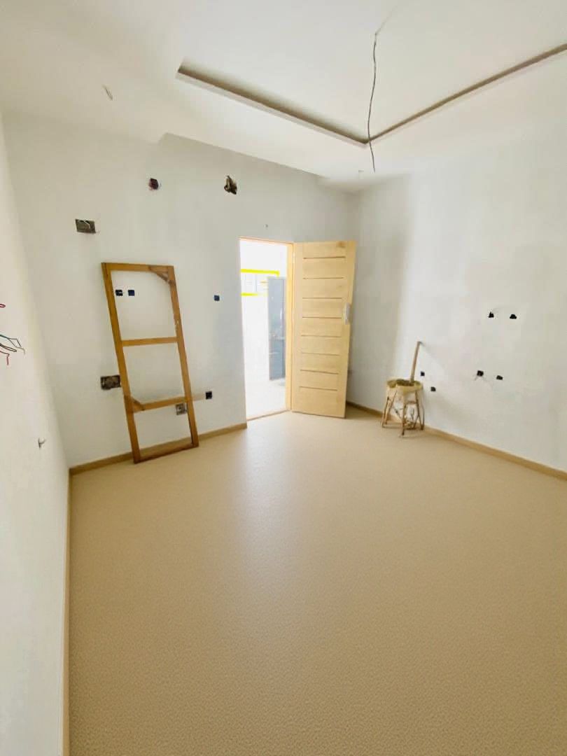 Magnifique studio jamais habité au rez-de-chaussée