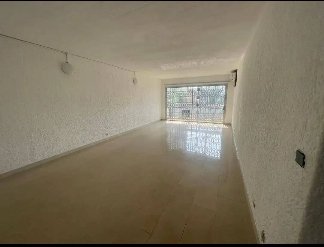 BEL APPARTEMENT DE 04 PIÈCES EN LOCATION