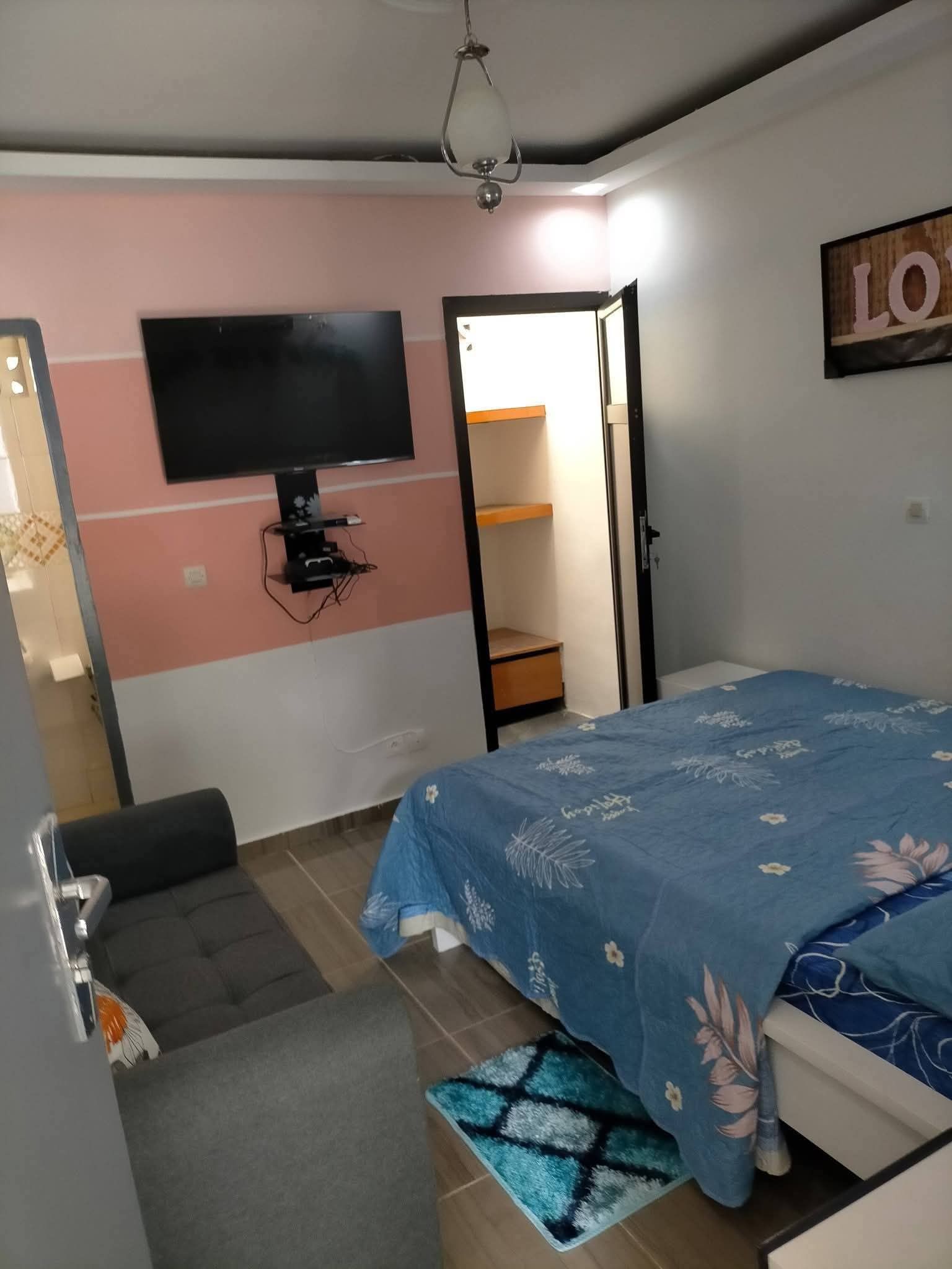 GRAND STUDIO À LOUER