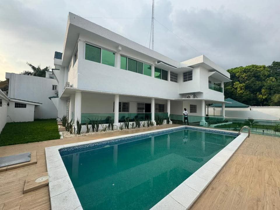 LOCATION – VILLA DUPLEX 10 PIÈCES