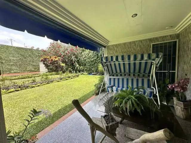 SUPERBE VILLA DE 05 PIÈCES EN VENTE AUX DEUX PLATEAUX