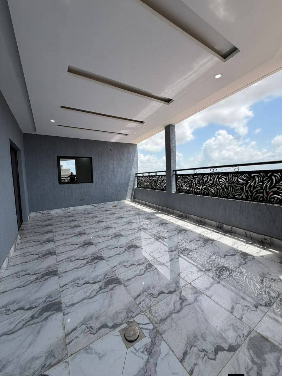 PENTHOUSE 4 PIÈCES À LOUER