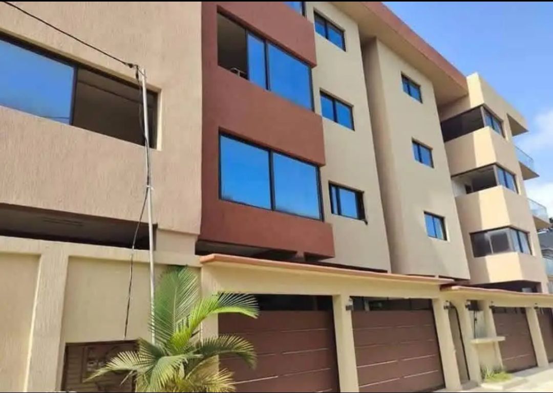 APPARTEMENT 4 PIÈCES À LOUER