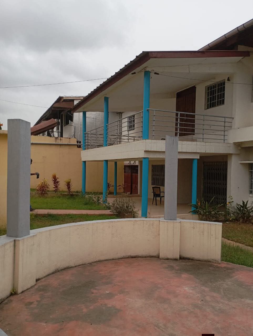 VILLA DUPLEX 14 PIÈCES À LOUER
