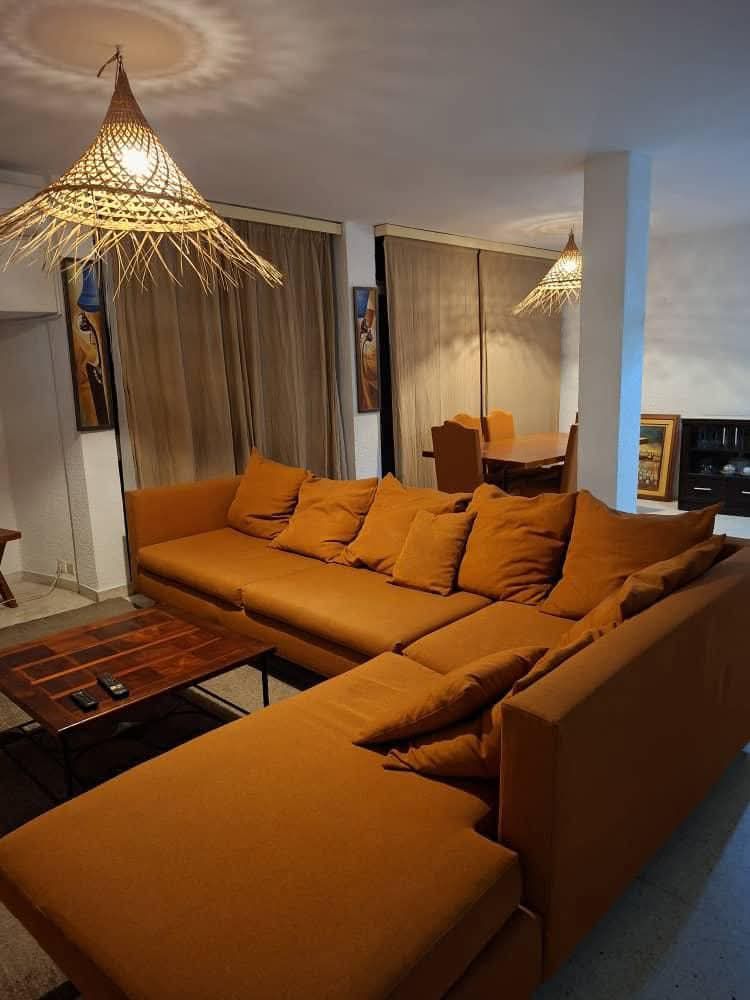 BEL APPARTEMENT 4 PIÈCES À LOUER