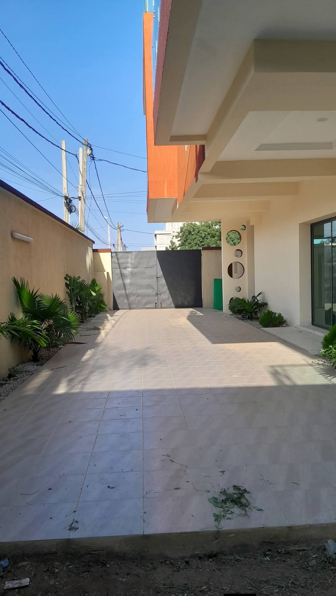 VILLA DUPLEX 7 PIÈCES EN LOCATION
