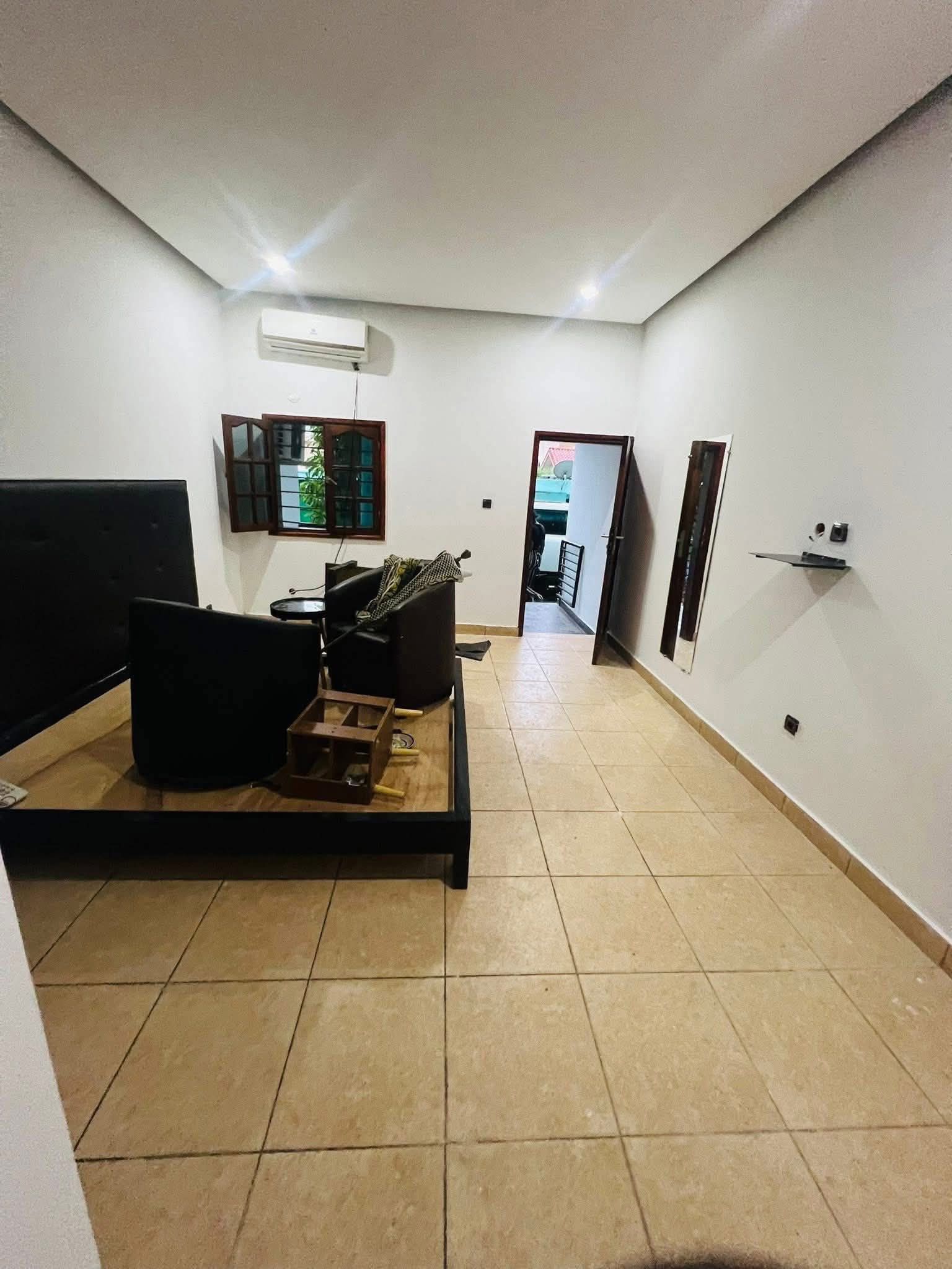 STUDIO À LOUER