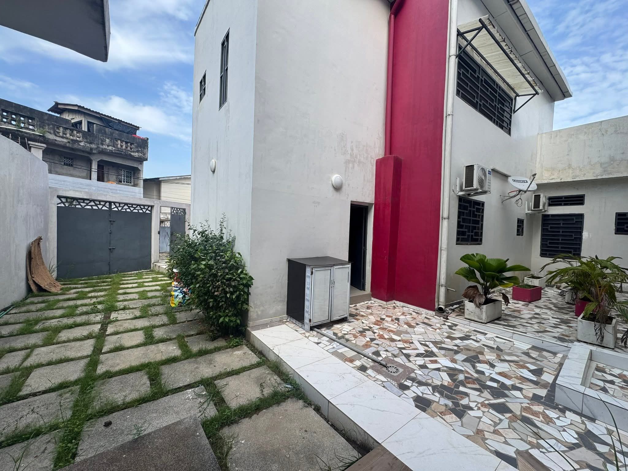 VILLA BASSE 3 PIÈCES À LOUER