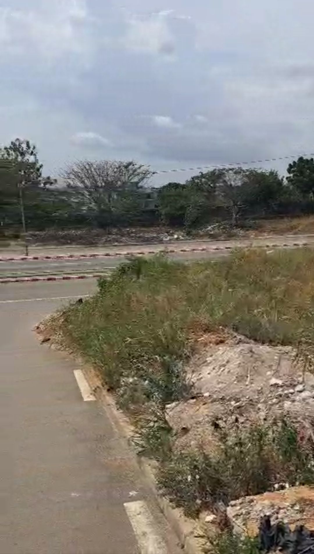 UN TERRAIN DE 1000 m² EN VENTE