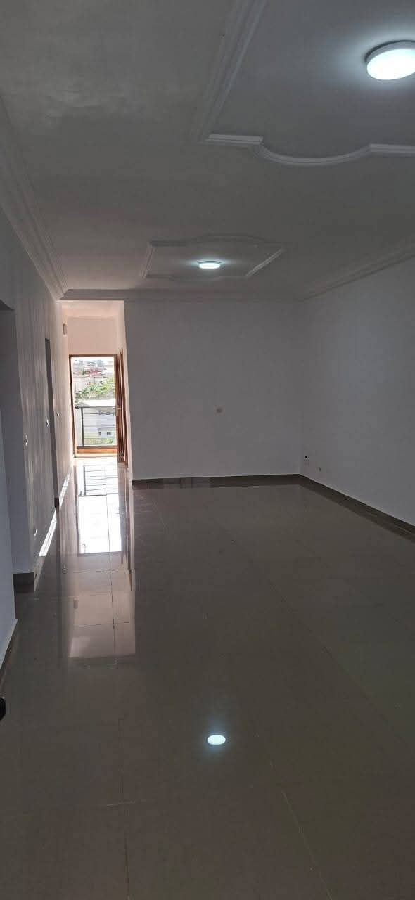 APPARTEMENT 4 PIÈCES À LOUER