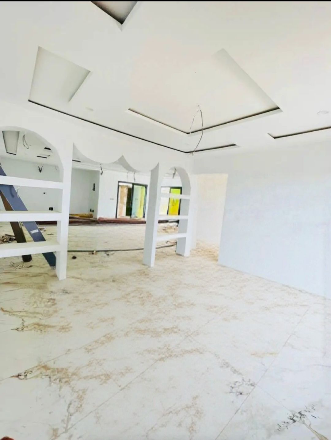 APPARTEMENT 4 PIÈCES À LOUER