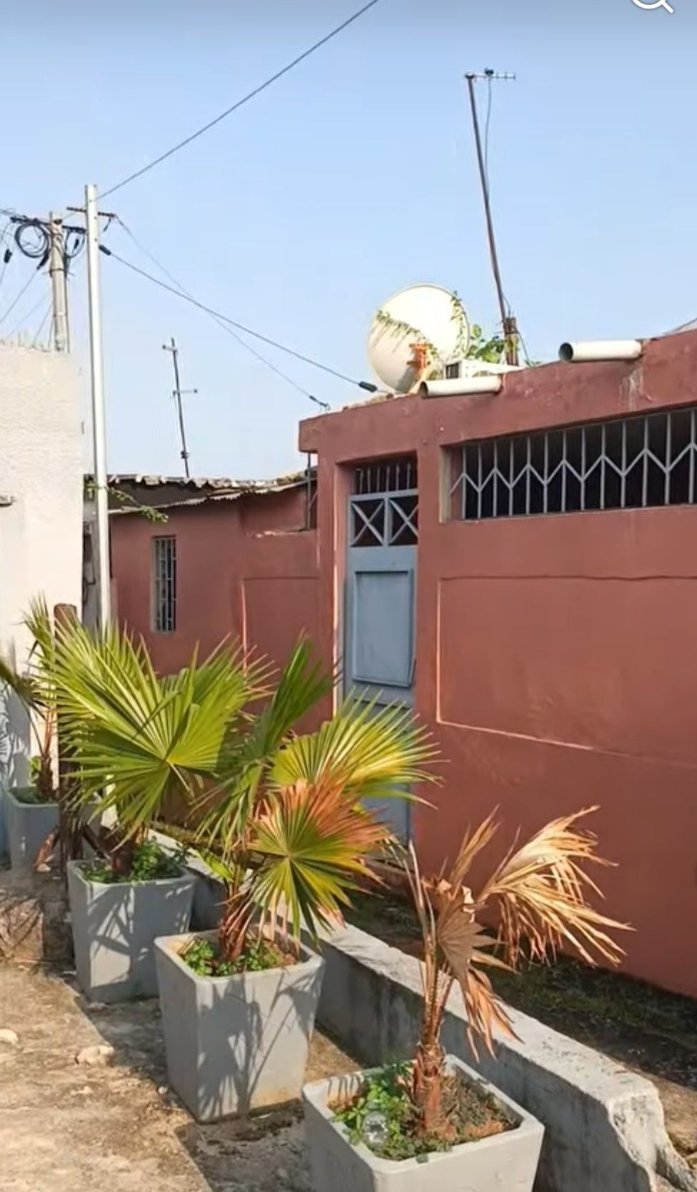 VILLA BASSE EN LOCATION