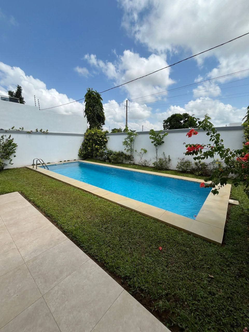 Belle villa basse en vente