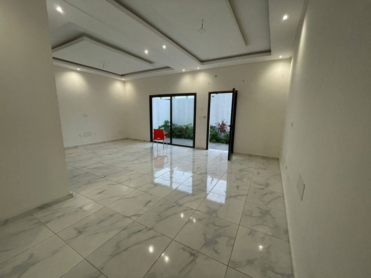 BEL APPARTEMENT 4 PIÈCES À LOUER