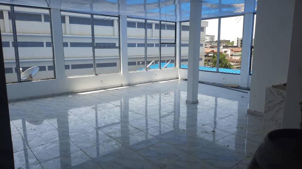BUREAUX EN LOCATION