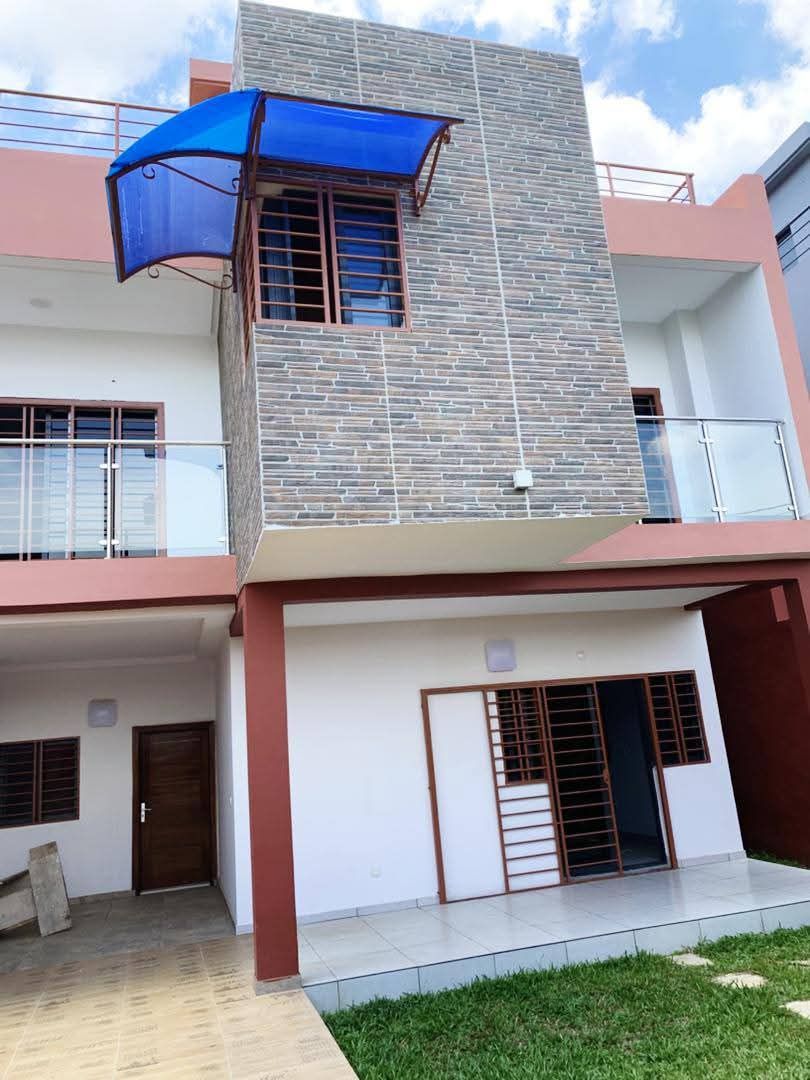 Belle villa duplex en location