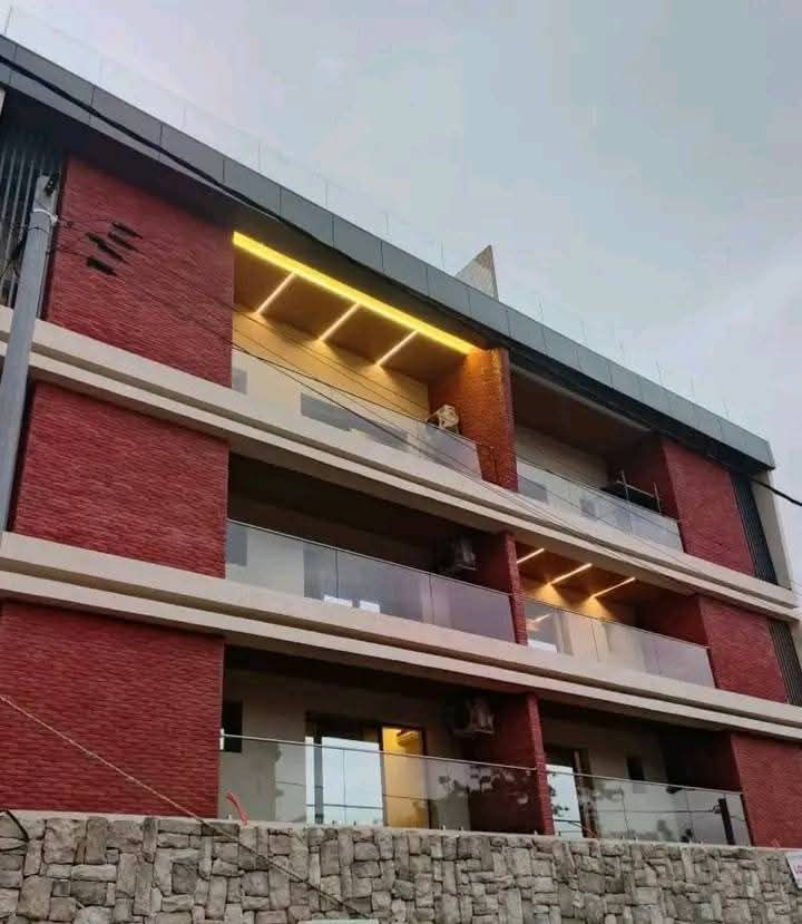 APPARTEMENT 4 PIÈCES À LOUER