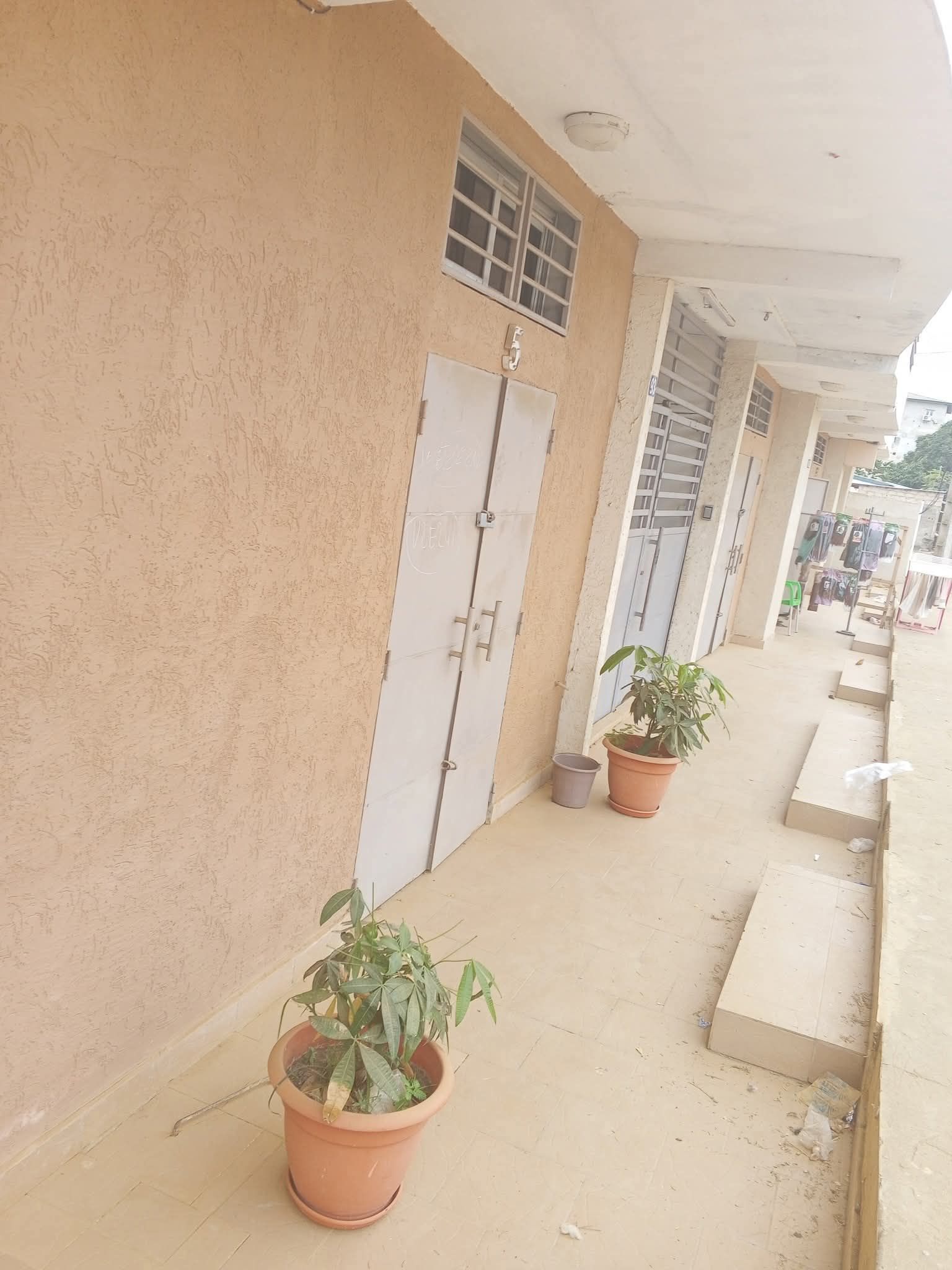 Magasin en location