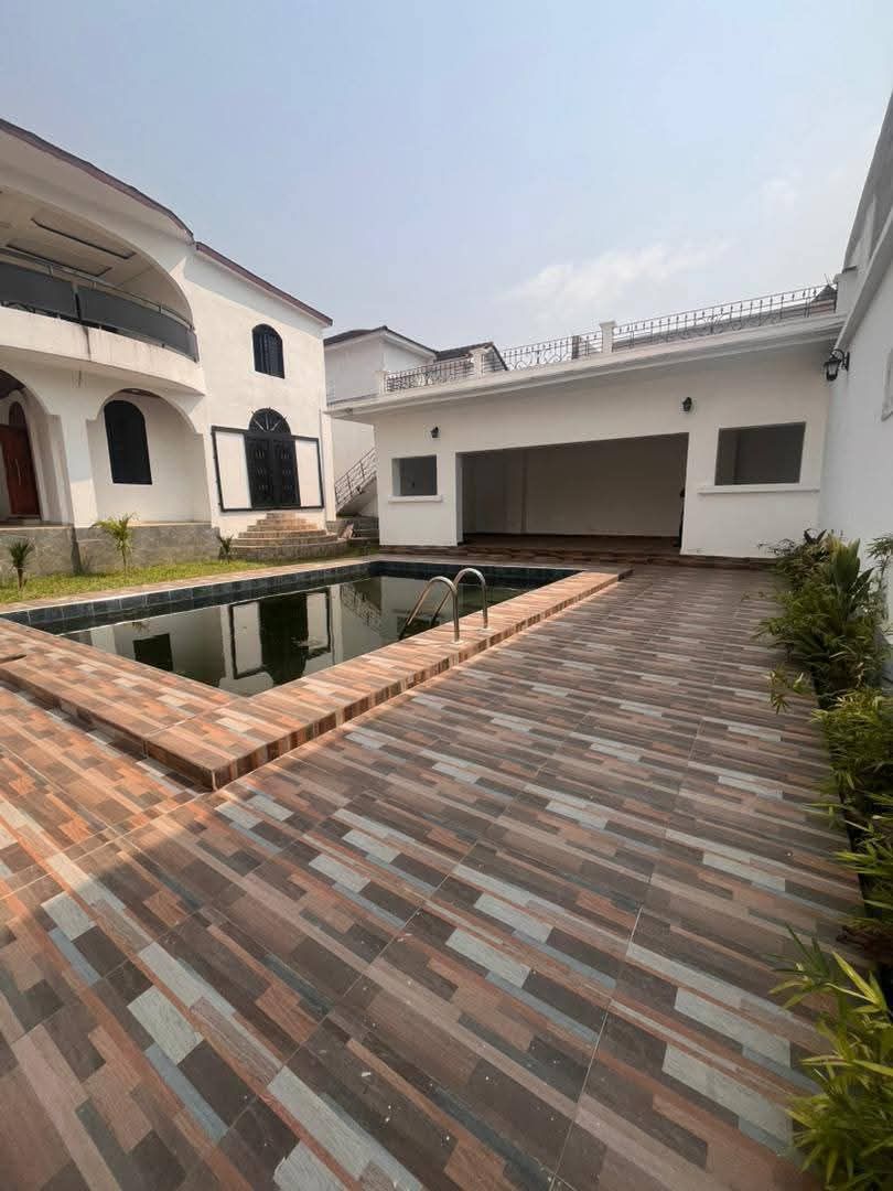VILLA DUPLEX 10 PIÈCES EN LOCATION