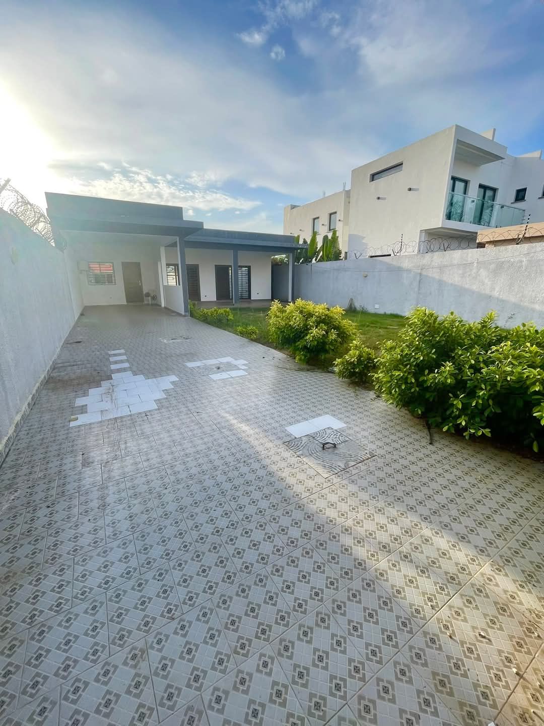 Belle villa e' location