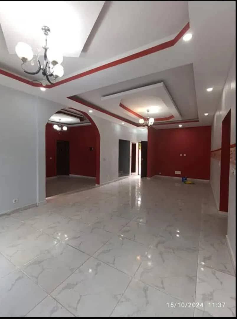Villa duplex 8 pièces bon standing