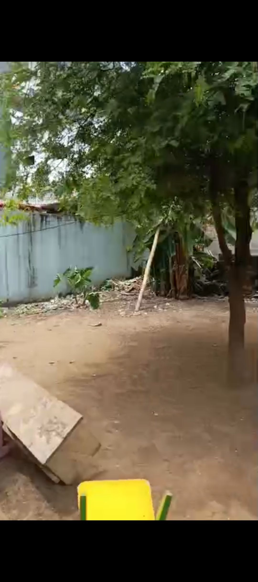 TERRAIN DE 650 m² EN VENTE