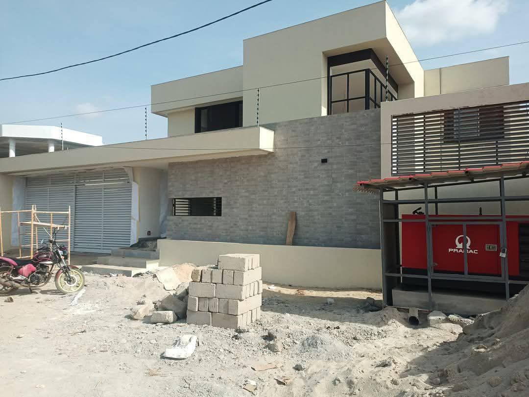 Duplex haut standing 9 pièces en vente avec ACD
