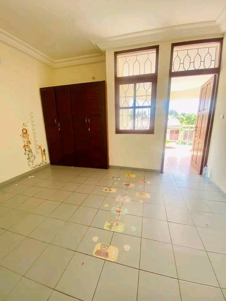 Magnifique villa duplex 6 pièces à louer