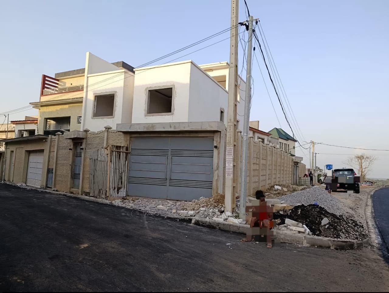 Nouvelle construction, duplex à vendre avec ACD
