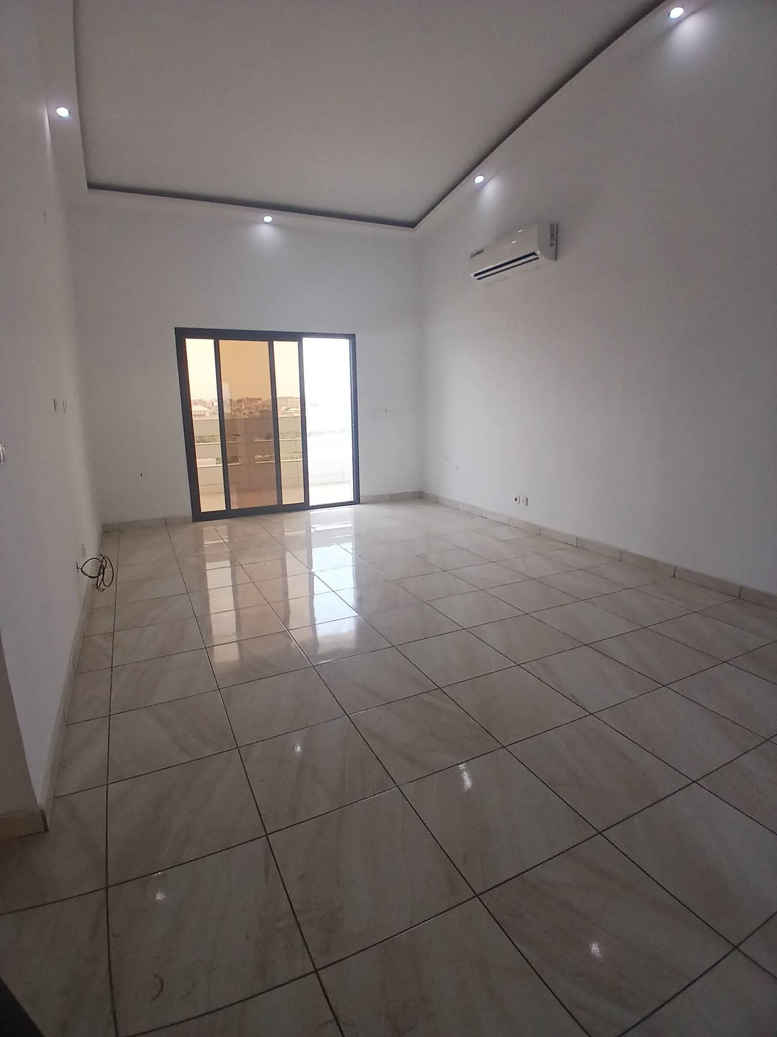 LOCATION D'UN APPARTEMENT 4 PIÈCES