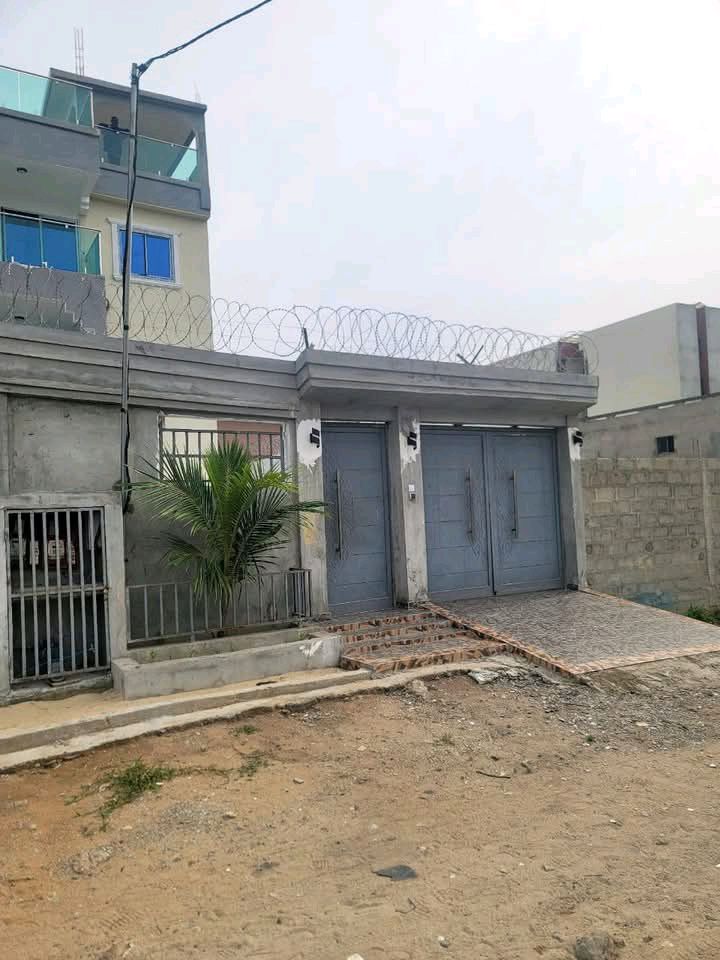 TRIPLEX
