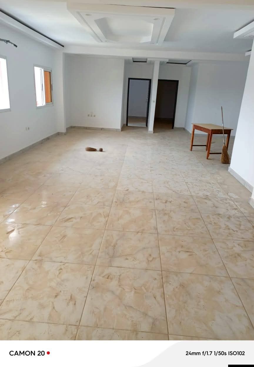Bel appartement 5 pièces au 4e étage