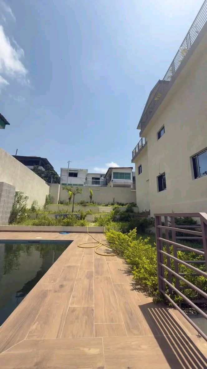 Magnifique villa duplex 8 pièces à vendre avec ACD