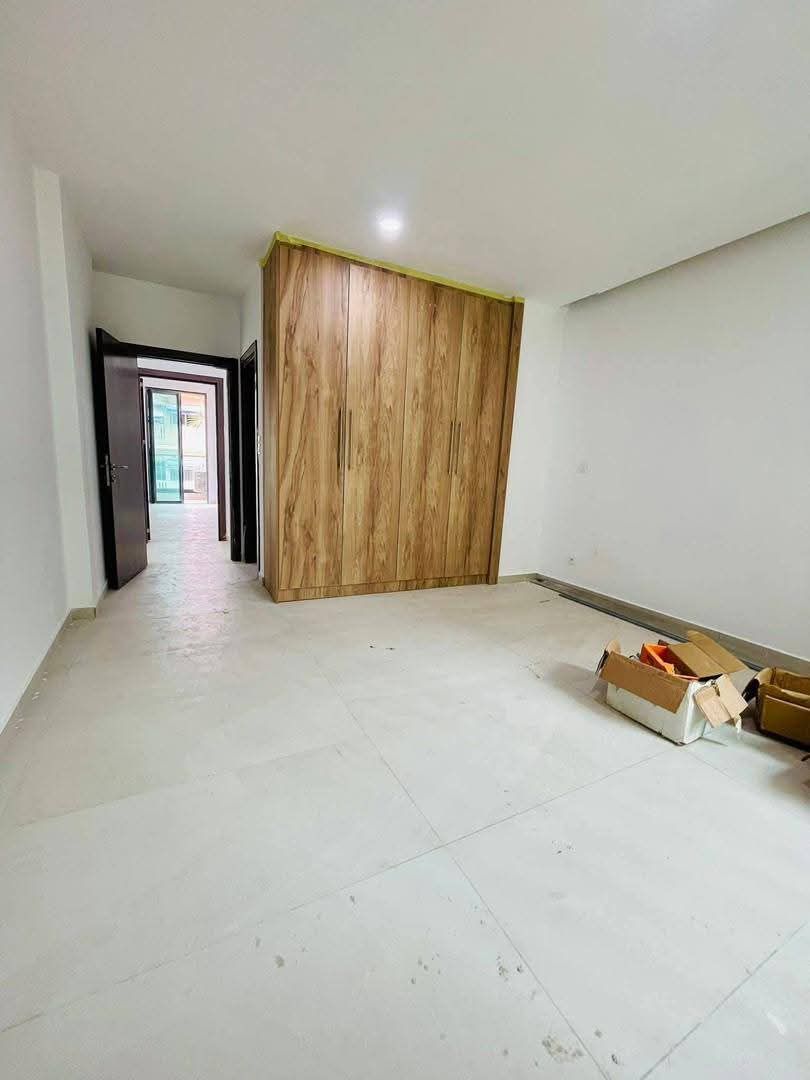 Appartement 4 pièces jamais habité, haut standing