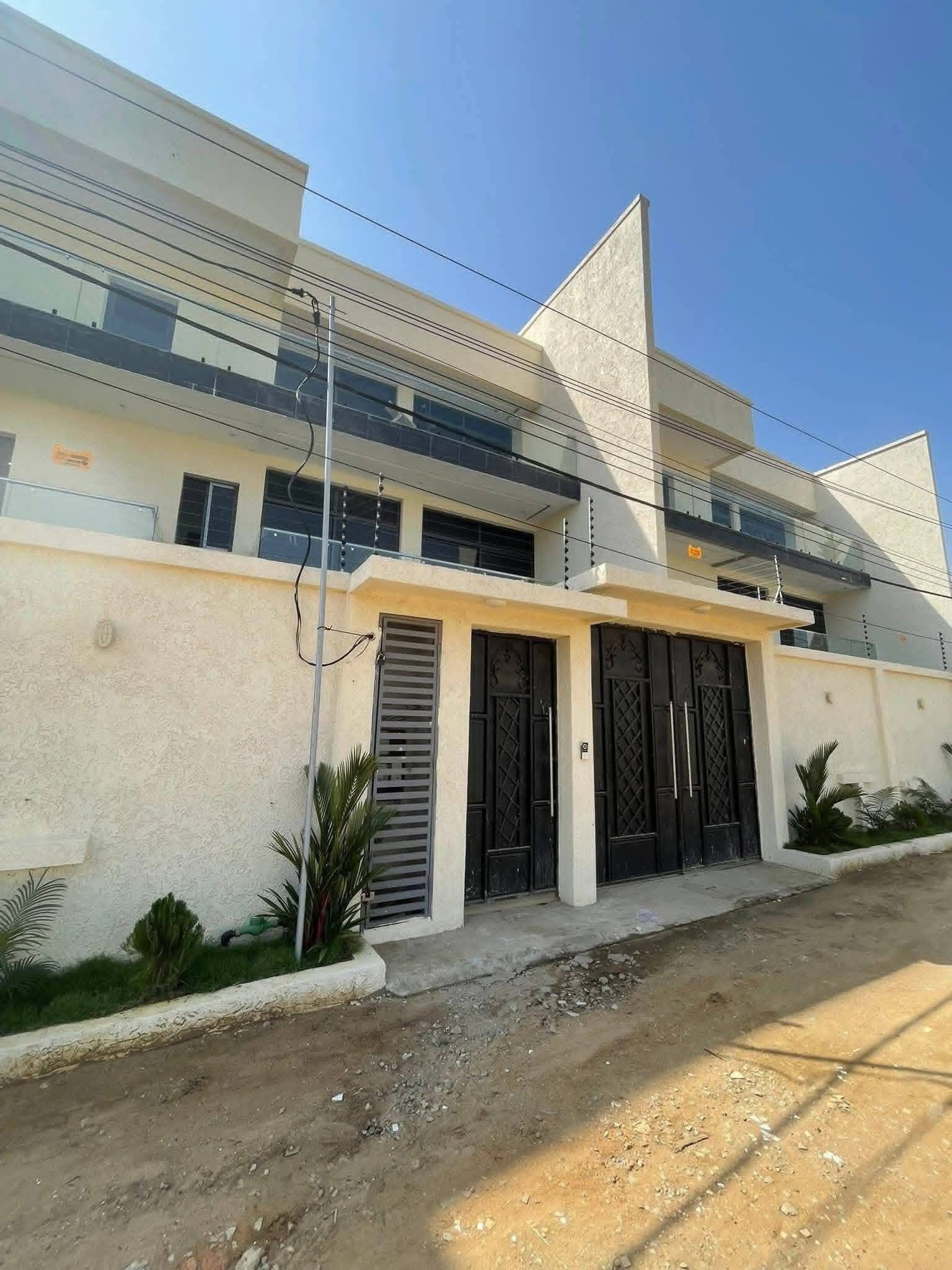Belle villa duplex en location