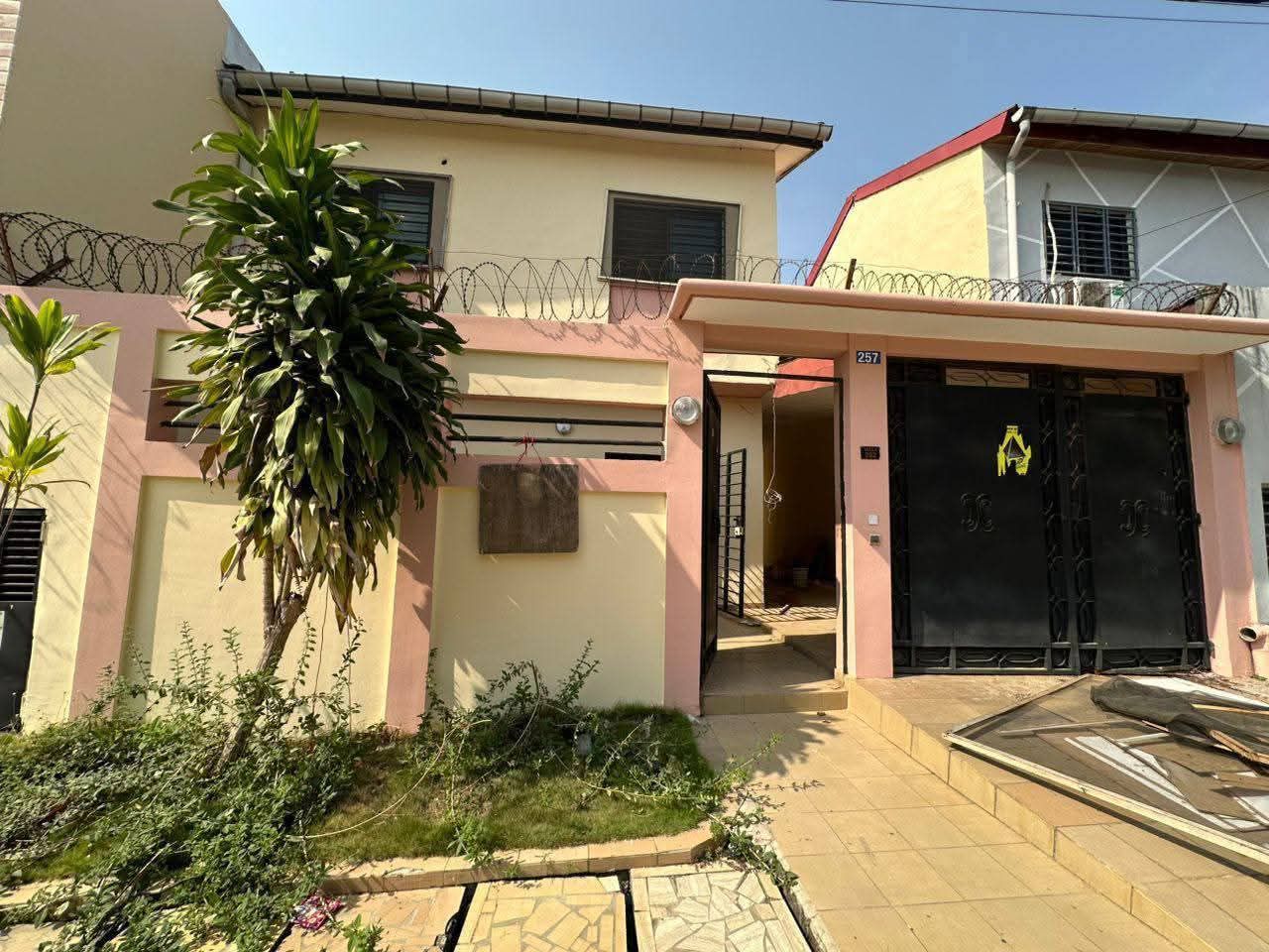 VILLA DUPLEX 4 PIÈCES À LOUER