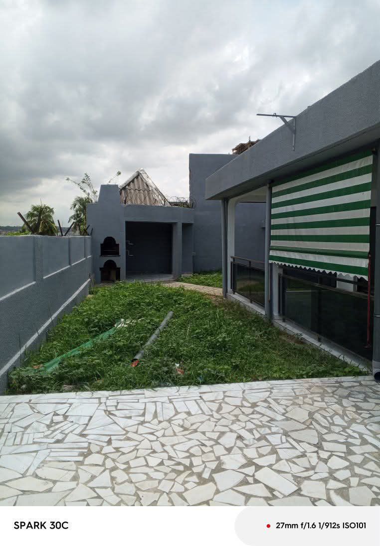VILLA BASSE DE 5 PIÈCES EN LOCATION